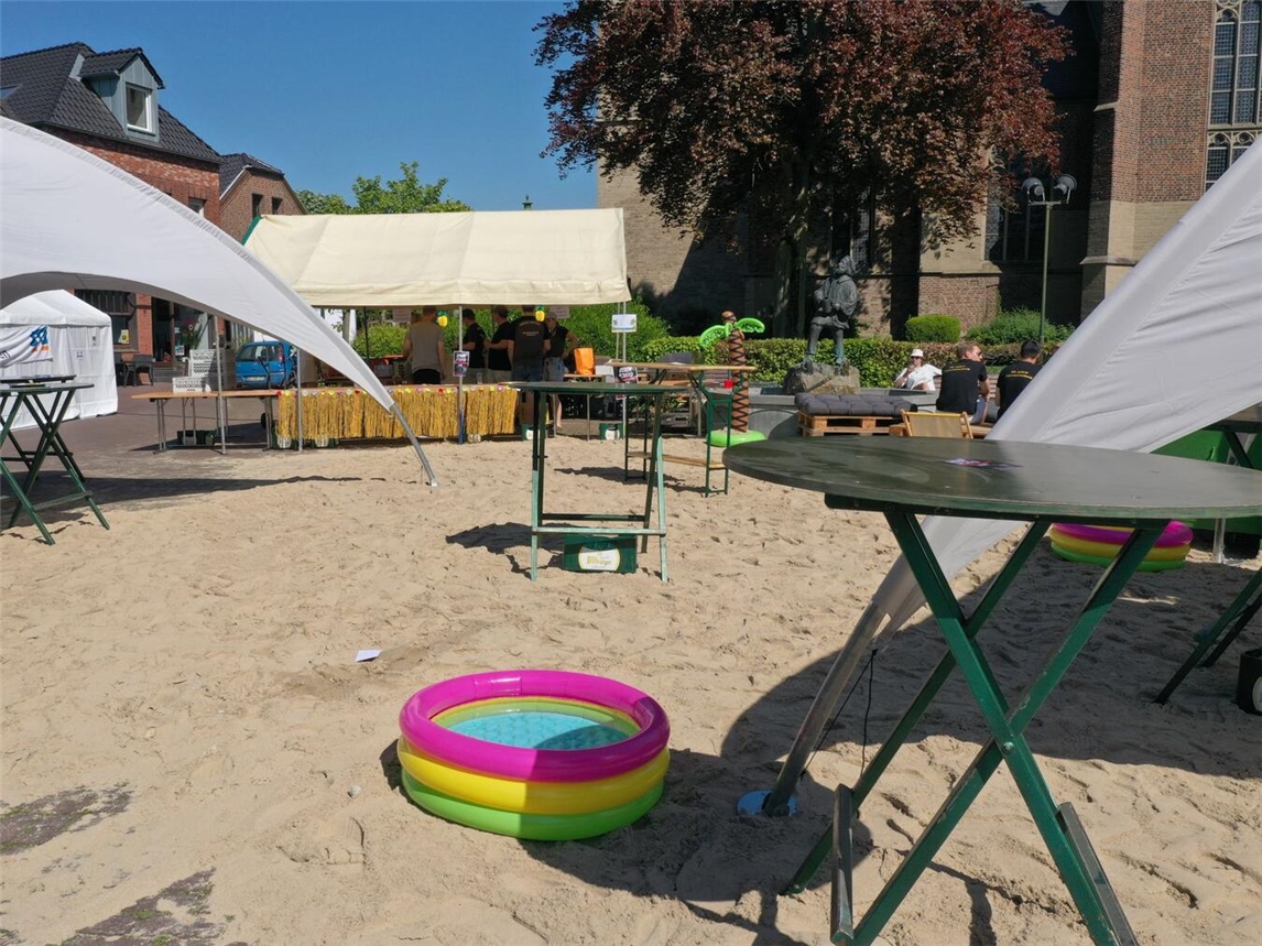 Der SV Union Wetten und der Trägerverein des Knoase-Treffs läuten den Mai mit einer Beach-Party ein. Foto: privat