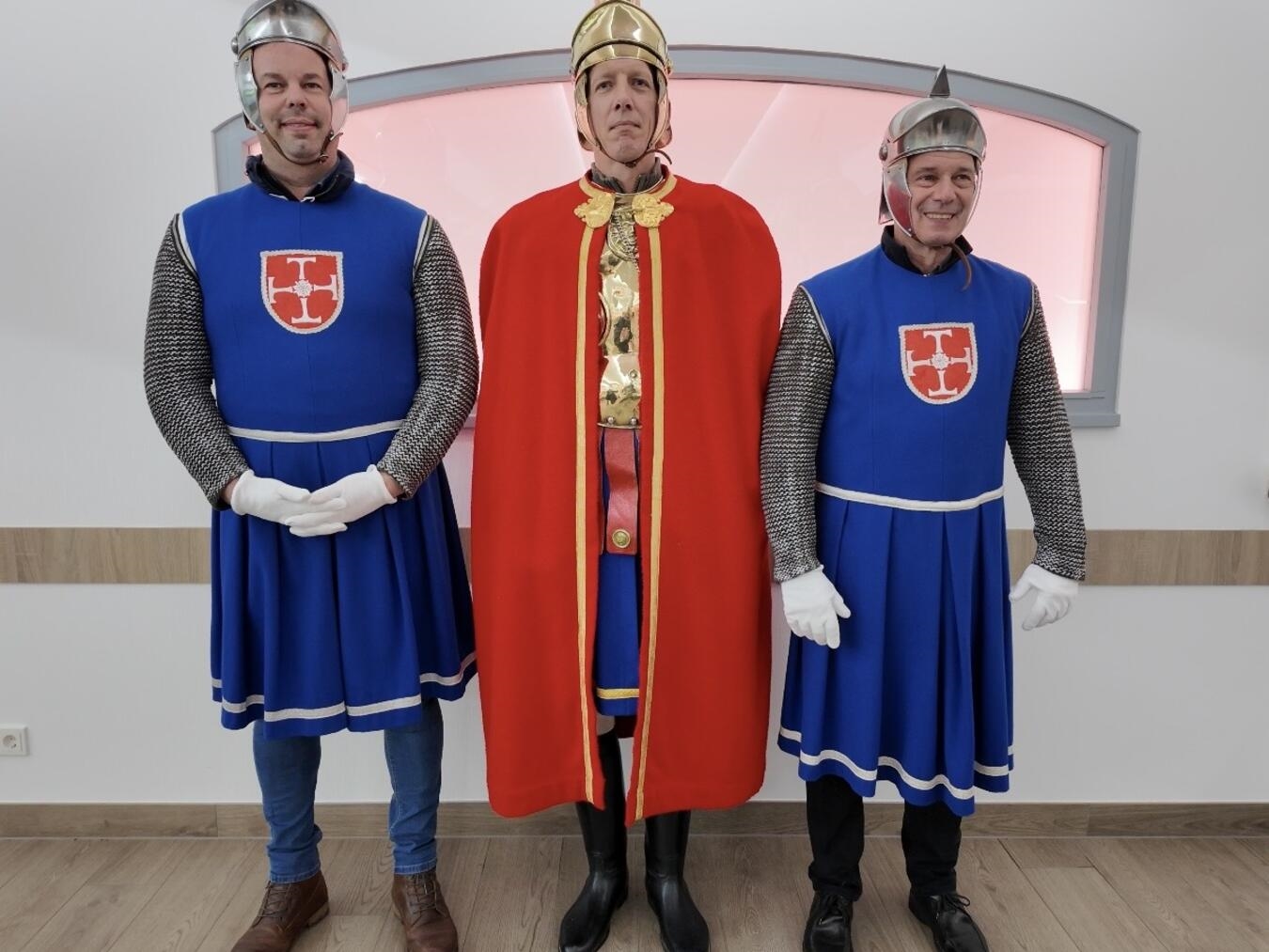 Der TC Sevelen stellte in diesem Jahr den St. Martin und seine beiden Herolde: (v.l.) Philipp Brüx, David Leurs und Herbert Holzer.Foto: TC Sevelen