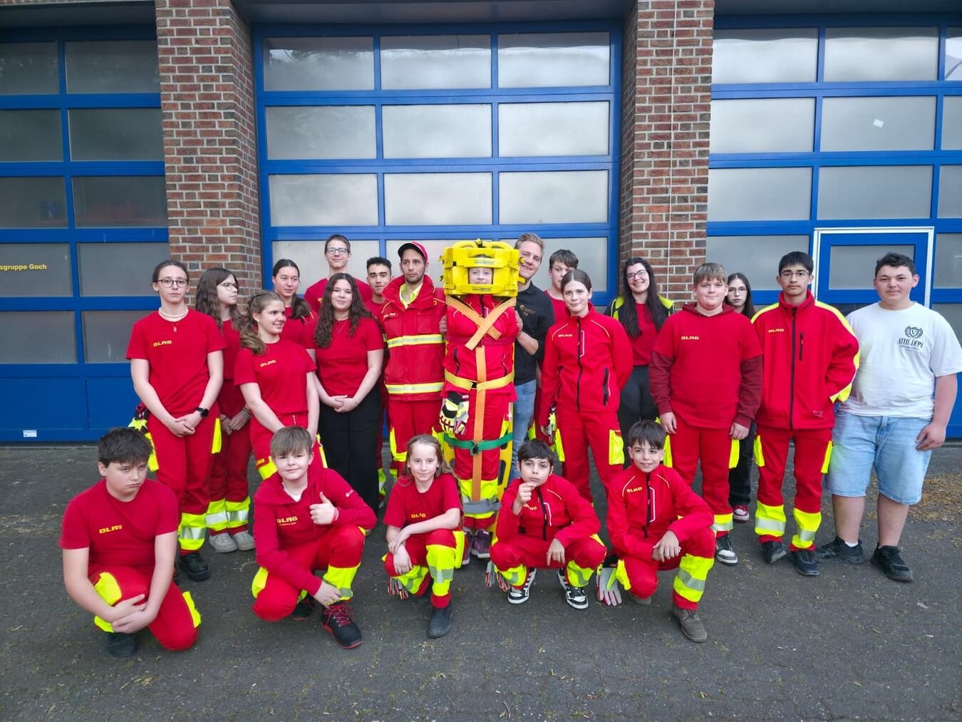 "Praxisnahe Ausbildung bei Übungsabend, Teilnehmer beim Lernen, Foto: privat"