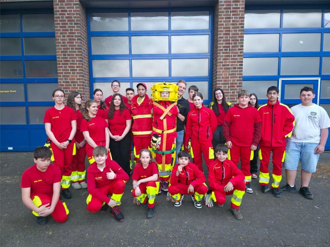 "Praxisnahe Ausbildung bei Übungsabend, Teilnehmer beim Lernen, Foto: privat"