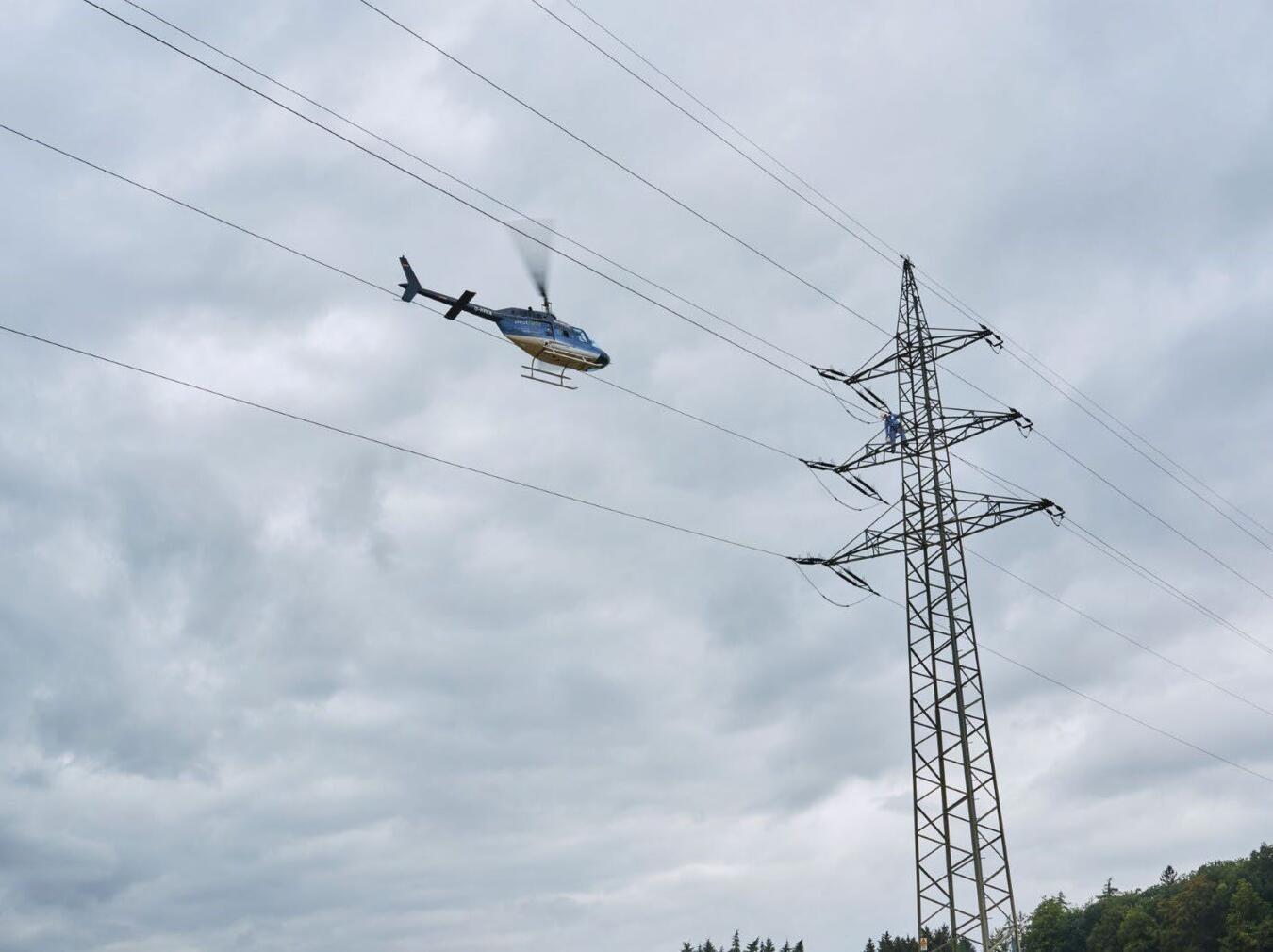 Der Verteilnetzbetreiber Westnetz führt ab sofort Kontrollflüge an den Freileitungen in der Region Niederrhein durch. Foto: Westnetz GmbH
