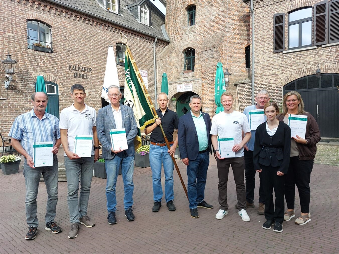 "Vorstand ehrt Jubilare für langjährige Vereinstreue, Veranstaltung SuS 1920 Kalkar"