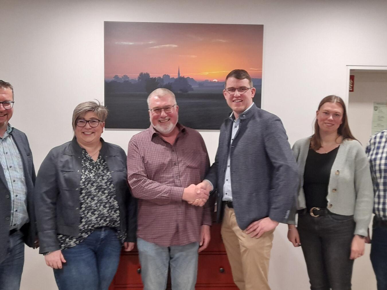 Der Vorstand der Hüthumer Schützen: (v. l.) Rolf van Marwyk, Tanja Wagner, Günter Langen, Markus Holtkamp, Daisy Verhoeven und Achim van Marwyk. Foto: privat