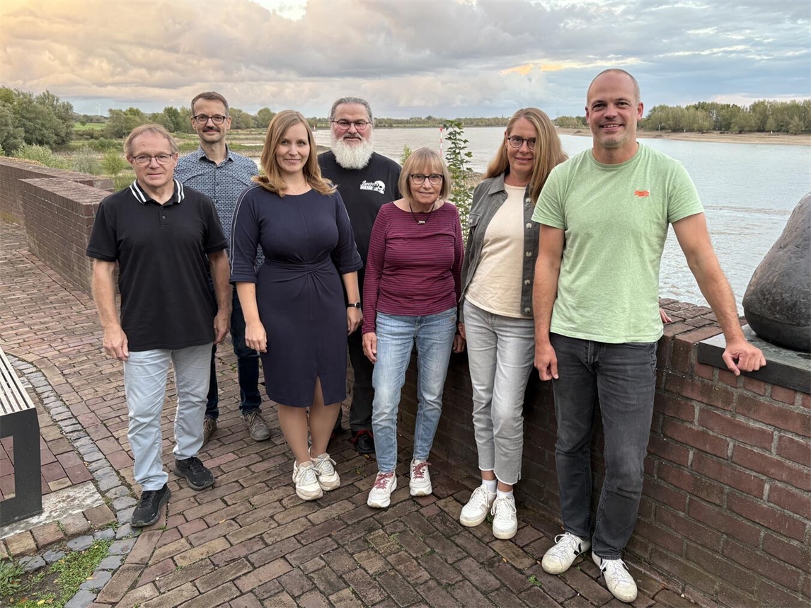 "Vorstand Reeser Grüne: Herbert Schramm, Marco Bonnes, Julia Bergert, Olaf Fetting, Uta Becker, Burke Ilgen, Christian Osterkamp"