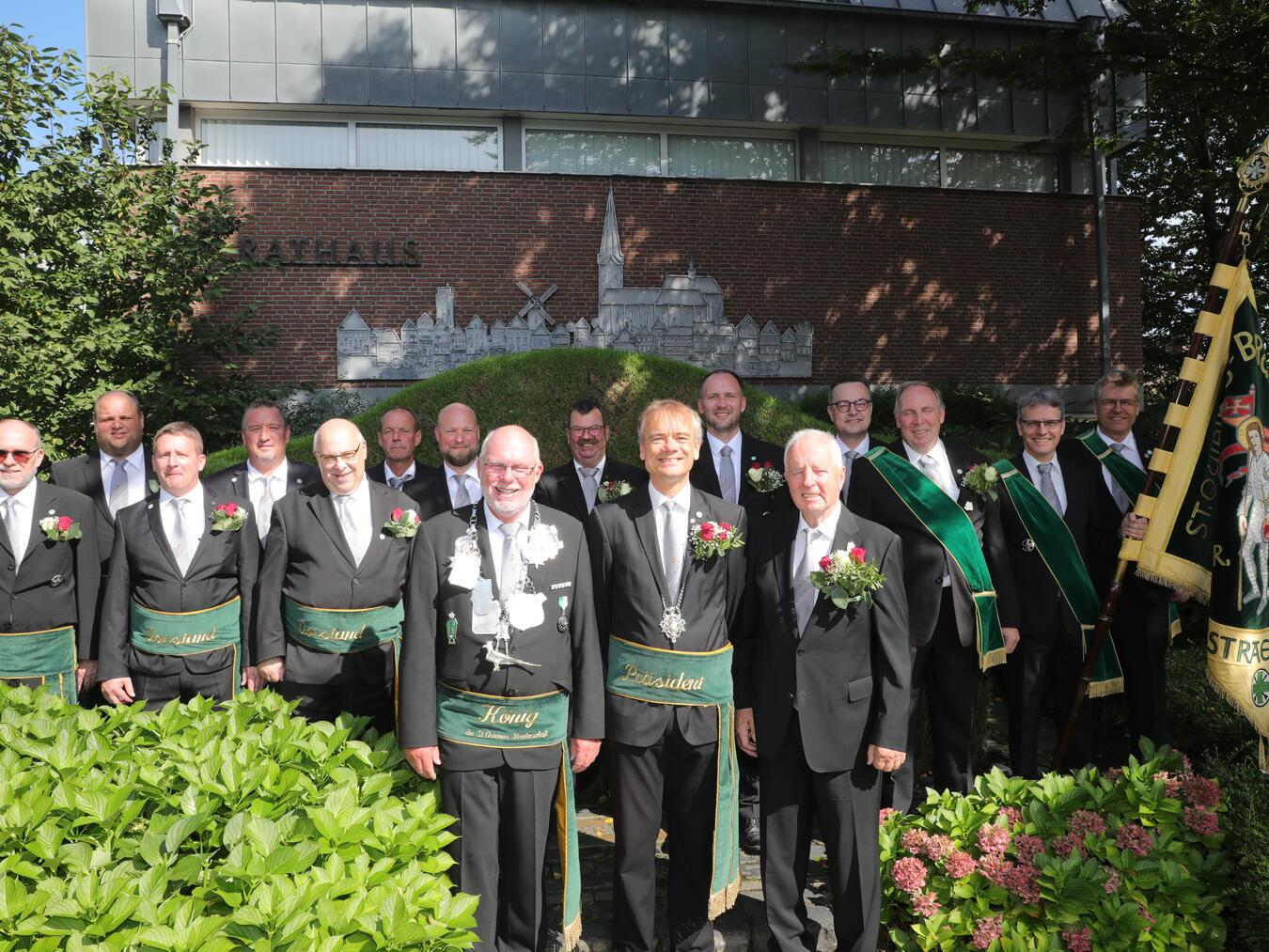 .Der Vorstand der St.-Quirinus-Bruderschaft Straelen. Foto: Joachim Dielen