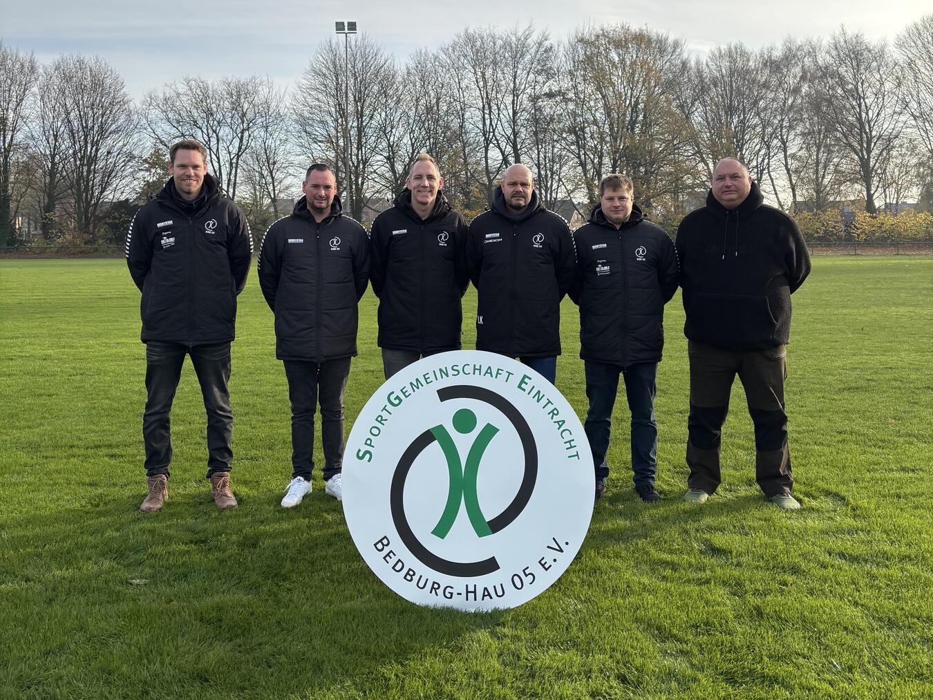Der Vorstand (v.l.): Florian Ricken, Simon Peters, Tim Kisters, Lukas Kalinowski, Janick Winkel, Tino Blenckers. Foto: SGE/Sophie Ricken