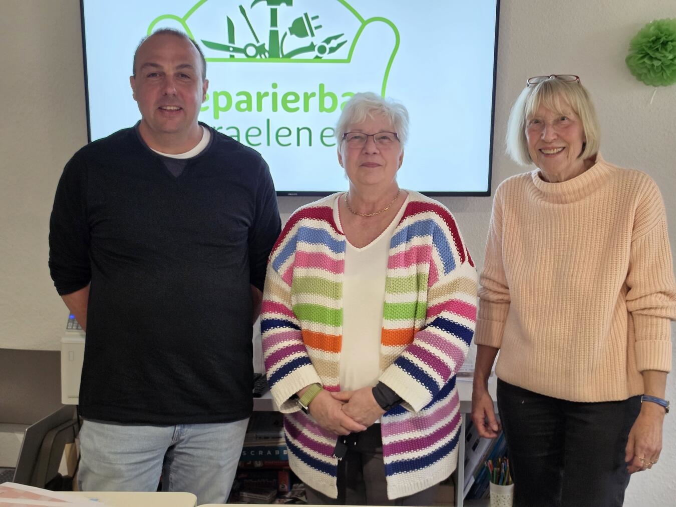 "Vorstandsfoto: Bernd Basten, Marion Bellmann, Marlene Maas, Vereinsführung"