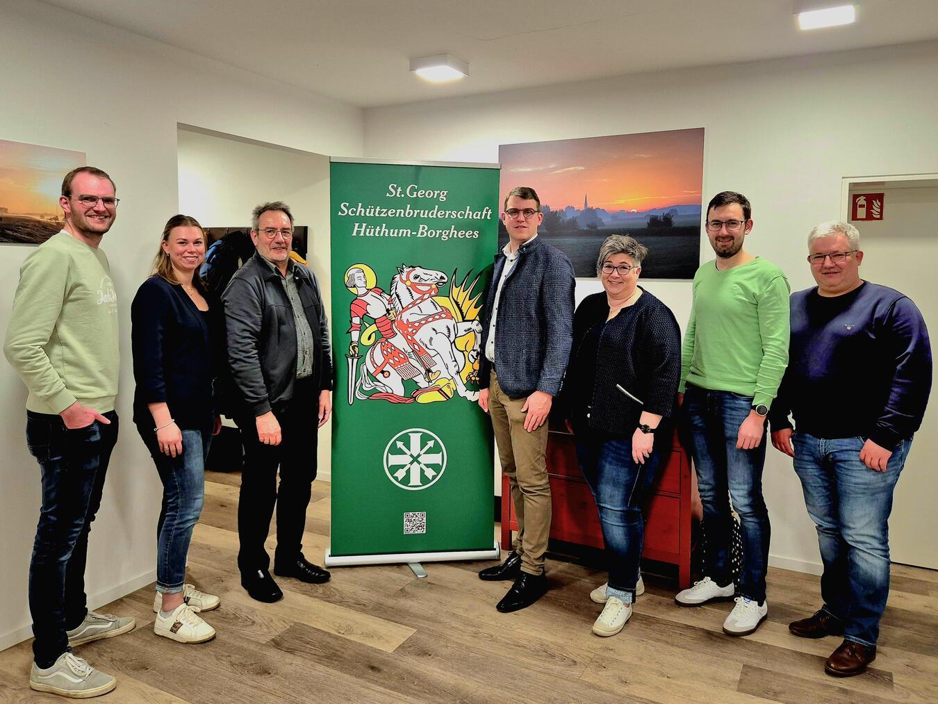 Der Vortrag der St.-Georg-Schützen Hüthum: (v. l.) Carsten Holtkamp, Daisy Verhoeven, Horst Hollenders, Markus Holtkamp, Tanja Wagner, Niklas Schmitz und Jörg Illbruck. Foto: privat