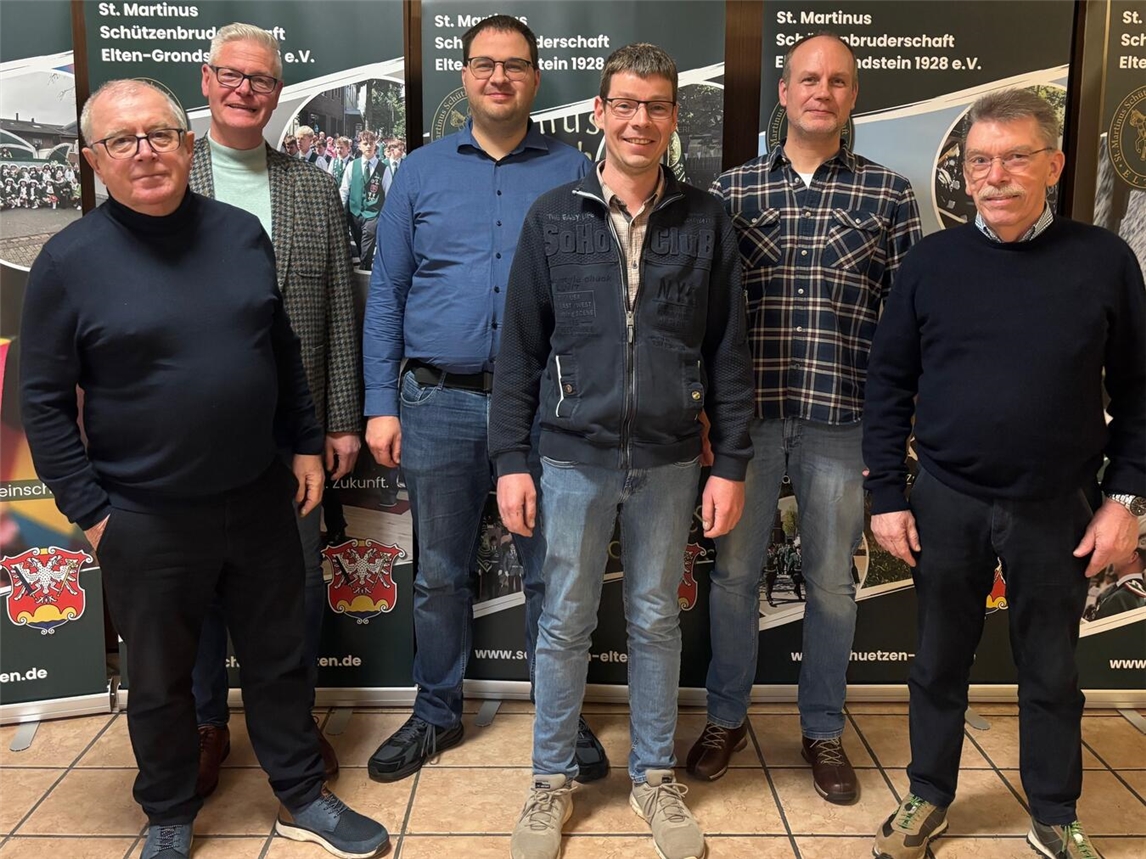 Der wiedergewählte Vorstand der St.-Martinus-Schützenbruderschaft in Elten. Foto: privat