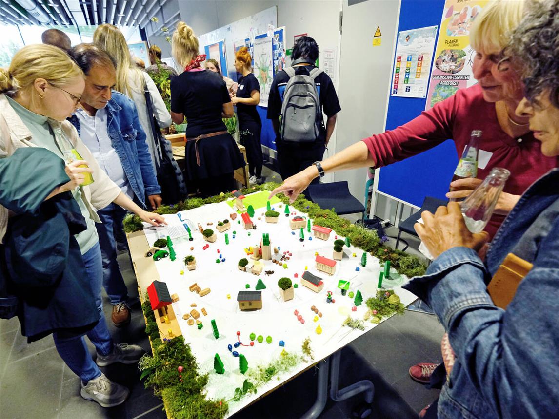 Der zweite Preis ging an die Gruppe „EcoParkKleve“. NN-Foto: Rüdiger Dehnen