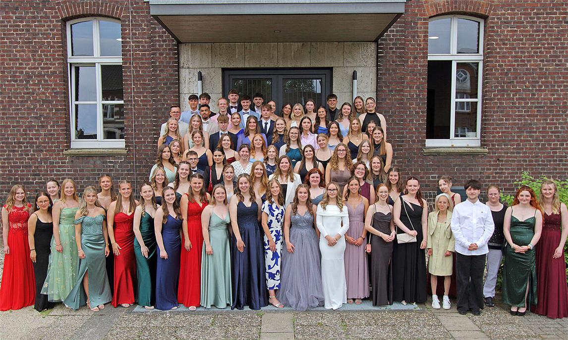 Die Abiturienten 2025 der Liebfrauenschule in Geldern. NN-Foto: Theo Leie