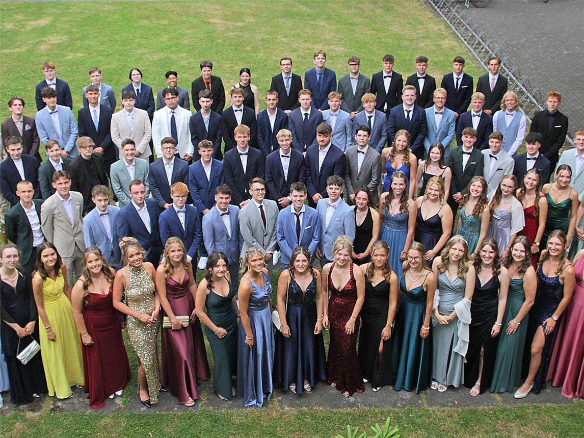 Die Abiturienten des Friedrich-Spee-Gymnasiums Geldern. NN-Foto: Theo Leie