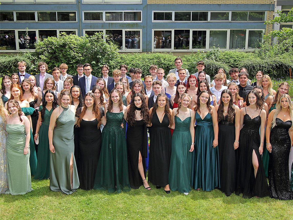 Die Abiturienten des Lise-Meitner-Gymnasiums in Geldern. NN-Foto: Theo Leie