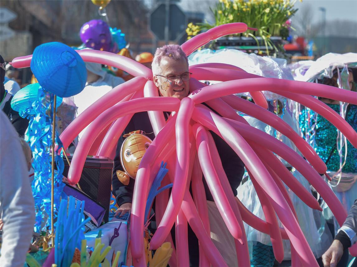 Die Achterhoeker Karnevalsgesellschaft war im Zug mit einer Gruppe Meeresgetier vertreten. 