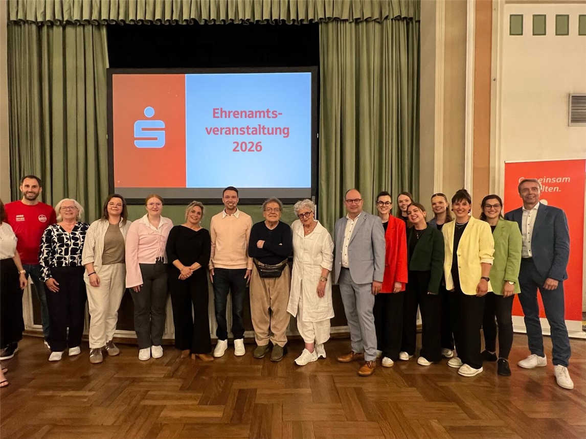 "Akteure mit Sparkasse Vorstand Wilfried Röth und Andreas Meder bei Event, Sparkasse Rhein-Maas"
