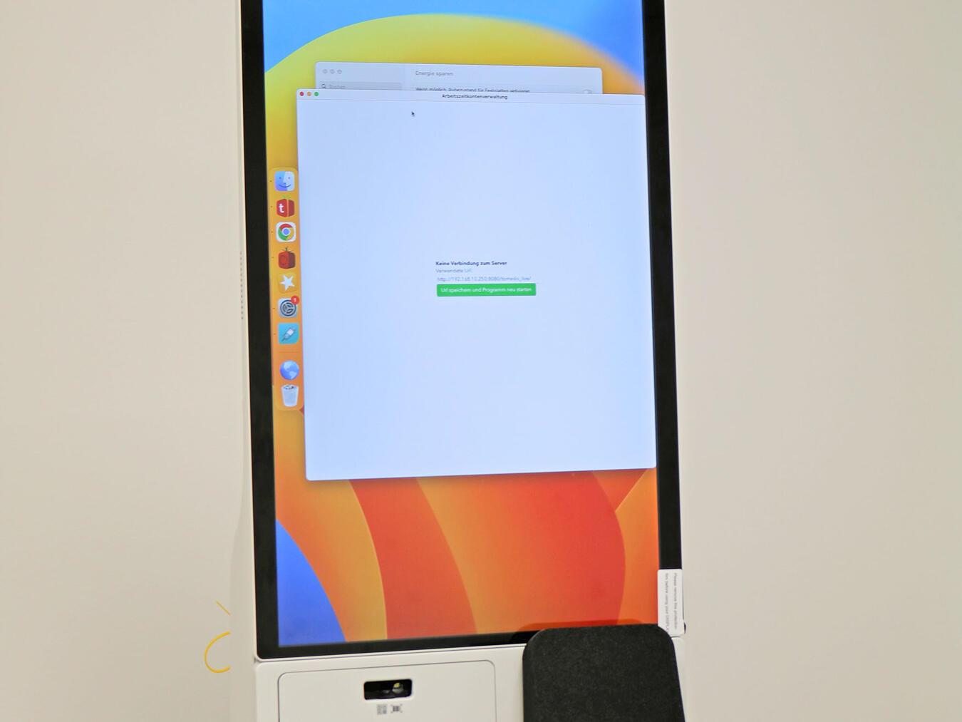 Zukunftsmedizin in Goch: Digitale Praxisräume und App-Anmeldung erleichtern Abläufe Die Anmeldung erfolgt am hochmodernen Terminal.