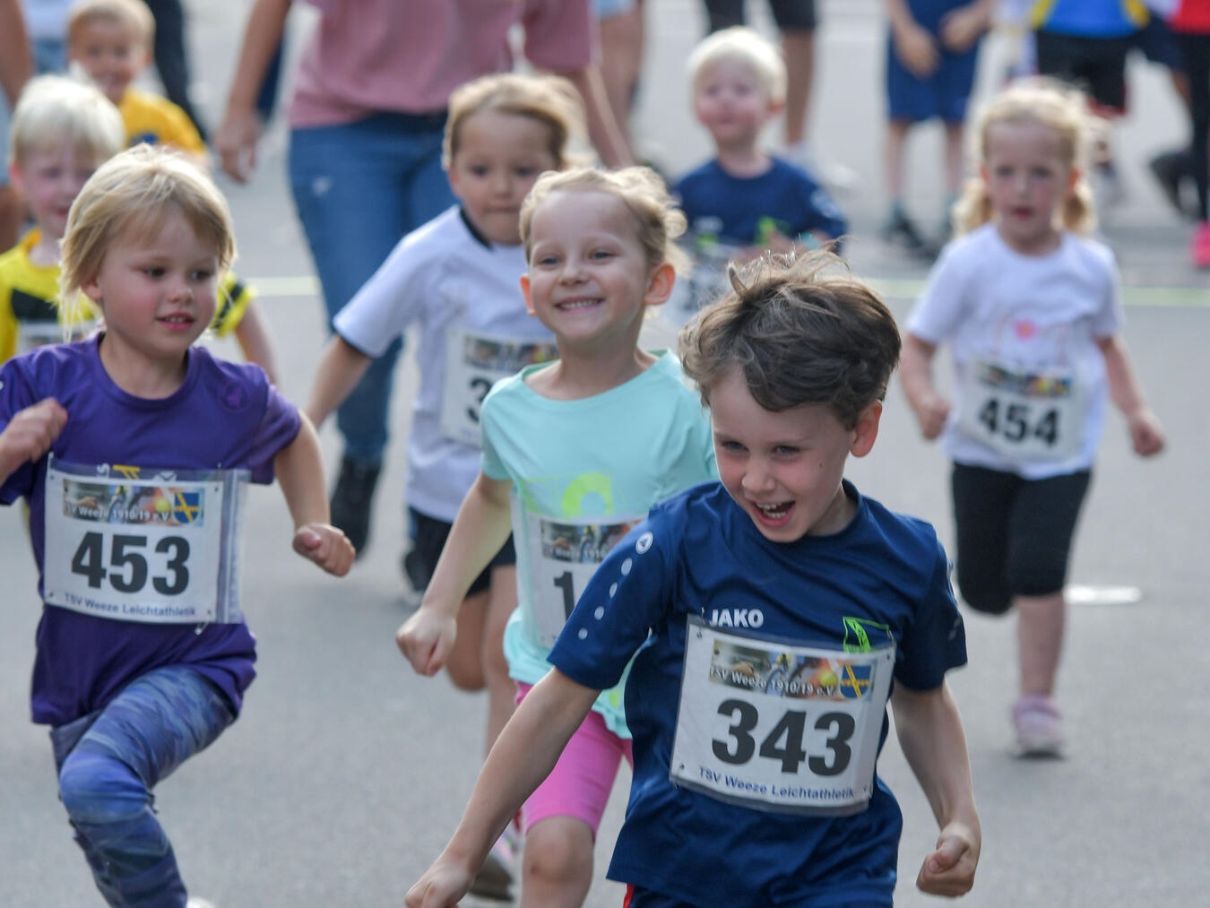 "Anmeldung Weezer Sommerabendlauf 6, Eventankündigung, Archivfoto von Gerhard Seybert"