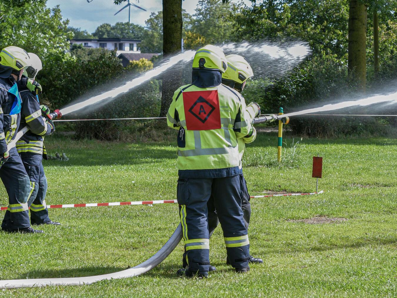 Die Aufgaben werden immer praxisnah gestaltet und simulieren realistische Einsatzszenarien. NN-Fotos: Gerhard Seybert