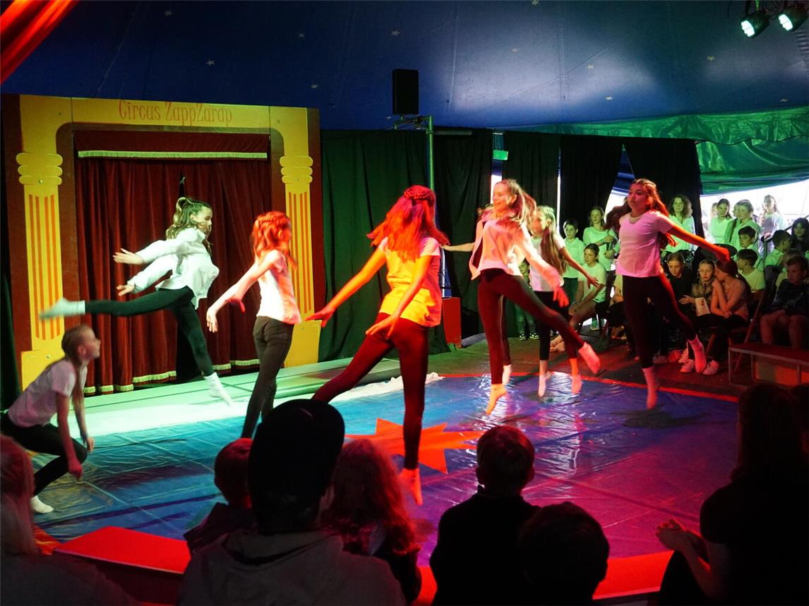 Die ausgeklügelten Beiträge kamen von verschiedenen Seiten, wie der Turn-AG. Foto: privat