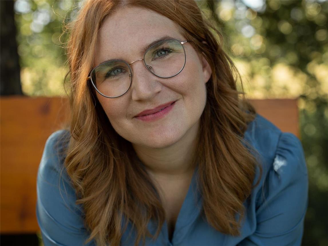 Die Autorin Nora Imlau erhofft auf eine bessere politische und gesellschaftliche Unterstützung für Erziehende. .Foto: © Nessi Gassmann
