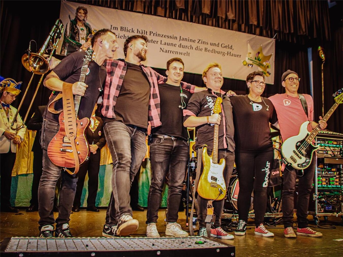 Die Band Dörmakar sorgt beim „Neujährchen“ für Stimmung. Foto: TiK Emmerich