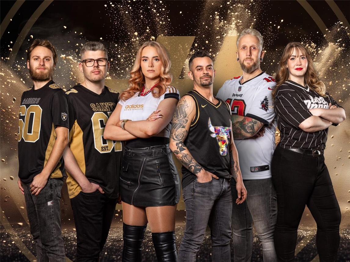 Die Band Hashtag heizt dem Publikum am 8. November ein. Foto: Timo Muenzberg