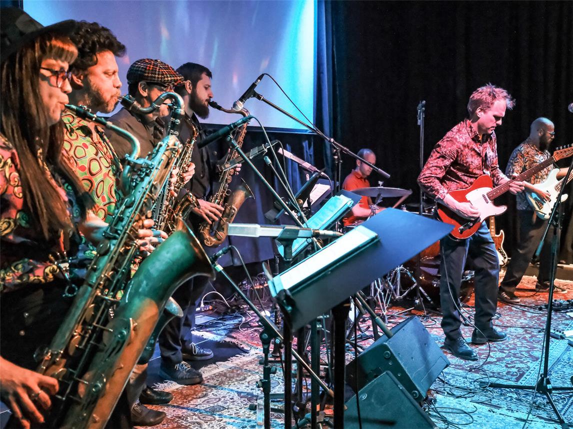 Die Band Kuhn Fu kommt ins Spiegelzelt. Foto: Cristina Marx (photomusix)