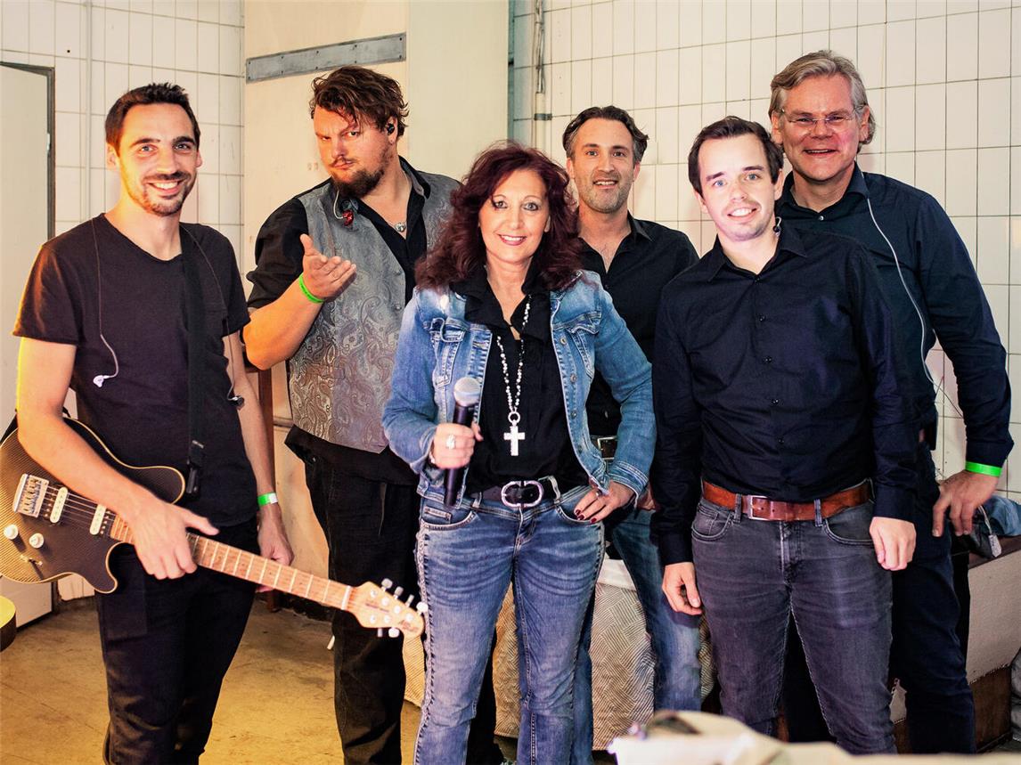 Die Band Welcome sorgt für Stimmung beim Waldfest in Sevelen.Foto: David Simon