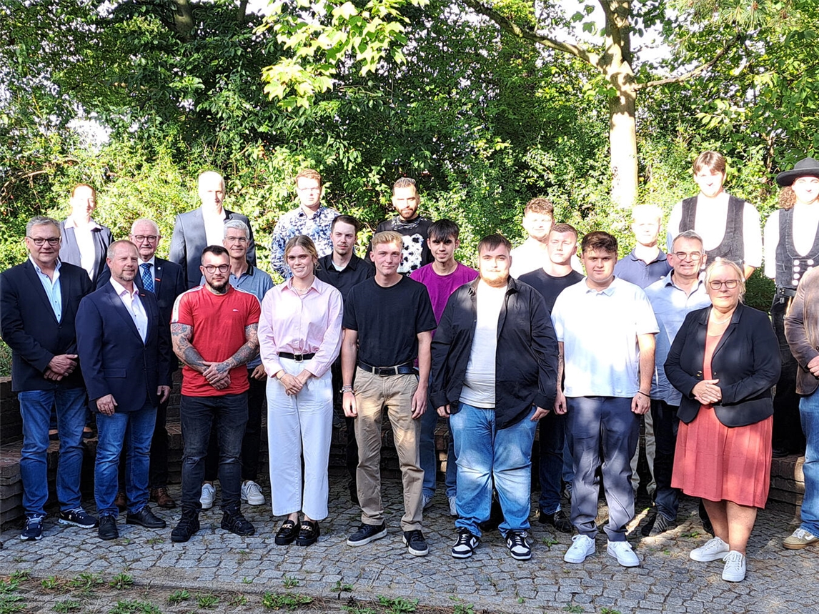 Die Baugewerbe-Innung des Kreises Kleve feierte gemeinsam mit der Innung des Nachbarkreises Wesel in den Bildungszentren des Baugewerbes in Wesel. Foto: Kreishandwerkerschaft 