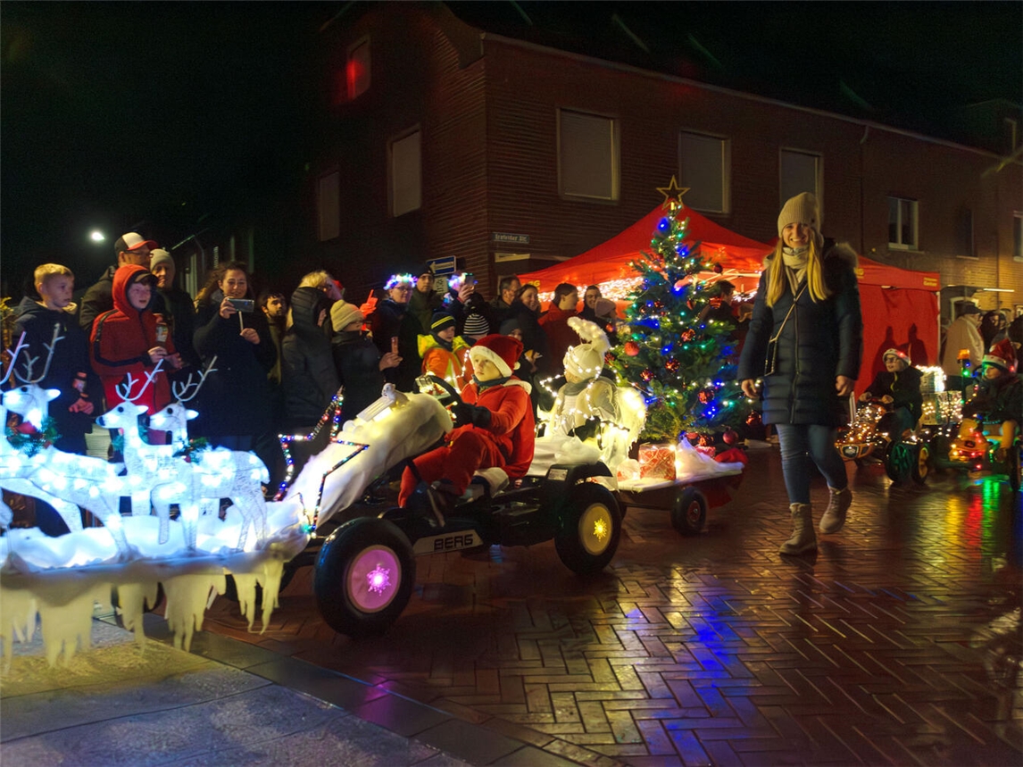 Die beliebte Kettcar-Lichterfahrt findet zum Moonlight-Shopping am Freitag, 28. November, in Nieukerk statt. Anmeldungen sind noch bis zum 23. November möglich.Foto: privat