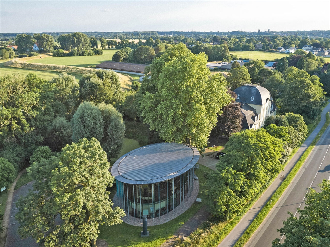 •Die Berater des GrenzInfoPunkt beantworten in der Sprechstunde Fragen rund um das Thema „Arbeiten in den Niederlanden“. Foto: GrenzInfoPunkt Rhein-Waal