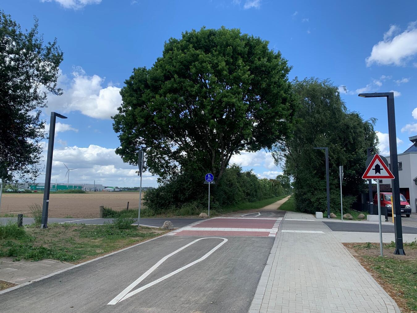 Die Bevorrechtigung des Radverkehrs bei der Querung von Straßen und Wegen bietet die Chance, Wege mit dem Rad zügiger zurücklegen zu können. Foto: Stadt Kleve