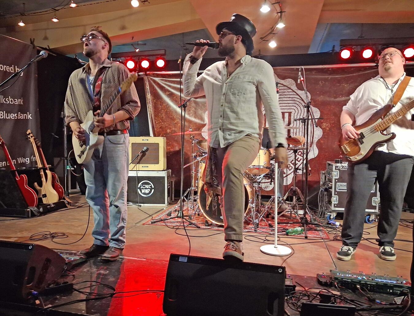 "Blues-Rock Band 'Bring Your Own Beer' Live-Auftritt in Marl, Hauptact des Abends, Foto von Stefan Perry"