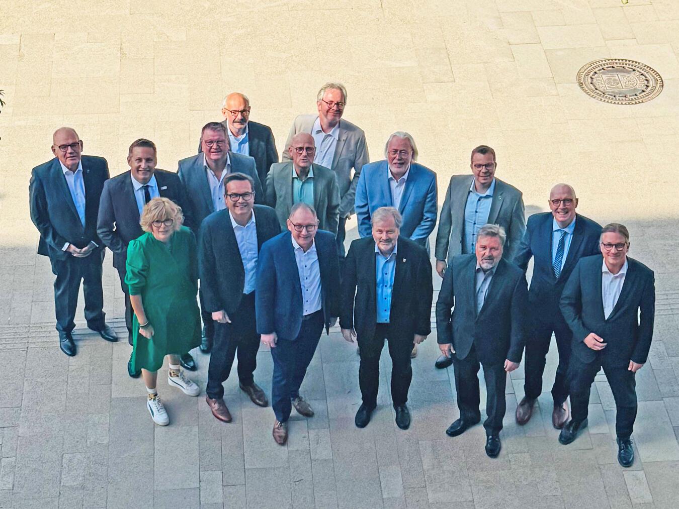 Die Bürgermeisterin und Bürgermeister des Kreises Kleve empfingen gemeinsam mit Landrat Christoph Gerwers Regierungspräsident Thomas Schürmann in der Wallfahrtsstadt Kevelaer. Foto: Wallfahrtstatt Kevelaer