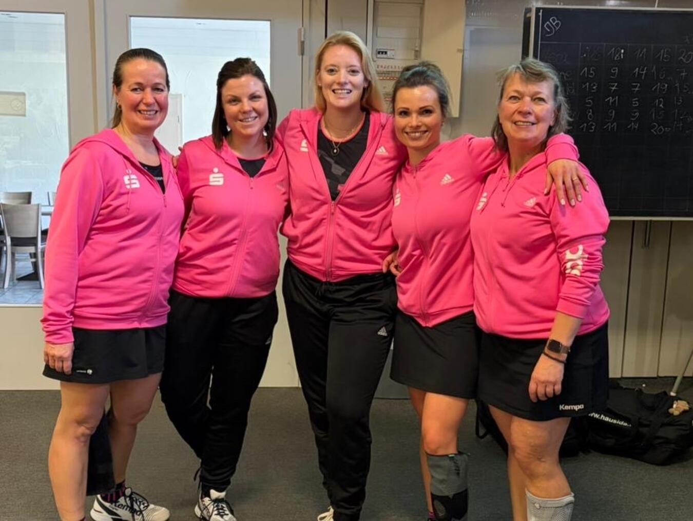 Die Bundesliga-Mannschaft (v.l.): Silke Thissen, Nancy Neuhaus, Stephanie Schlebusch, Sandra van Bebber und Birgit Wilkes. Foto: KKSG