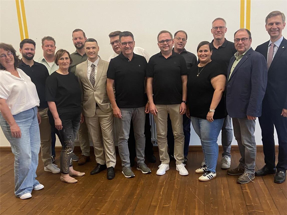 Die CDU Rheurdt ist überzeugt, mit diesem Team die Interessen der Bürger optimal vertreten und die Gemeinde Rheurdt erfolgreich in die Zukunft führen zu können. Foto: CDU Rheurdt