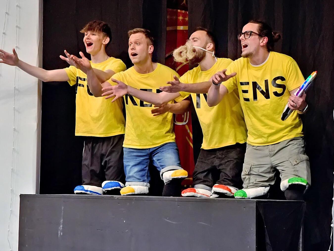 Die Chaoten reisen unter anderem zu den Anfängen der FunkerTwens. NN-Foto: Rüdiger Dehnen