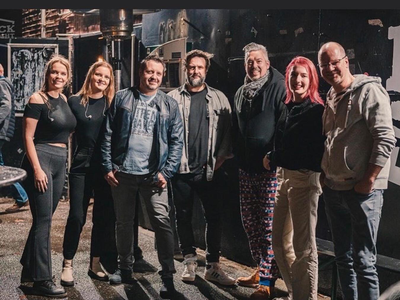 Die Coverband Kings for a Day sorgt für Stimmung. Foto: Kings for a Day