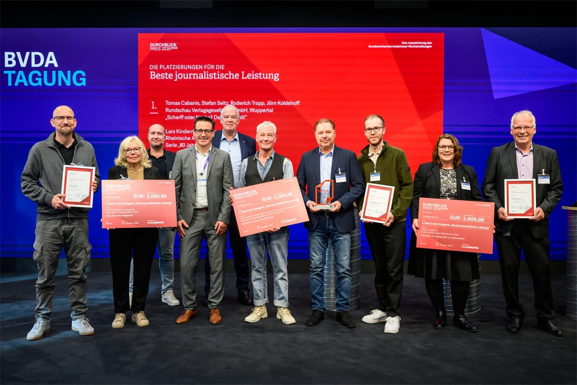 "Alexander Lenders mit Gewinnern der BVDA-Preisverleihung 2023, Gruppenfoto, Ehrung durch Ehrenpräsidenten"