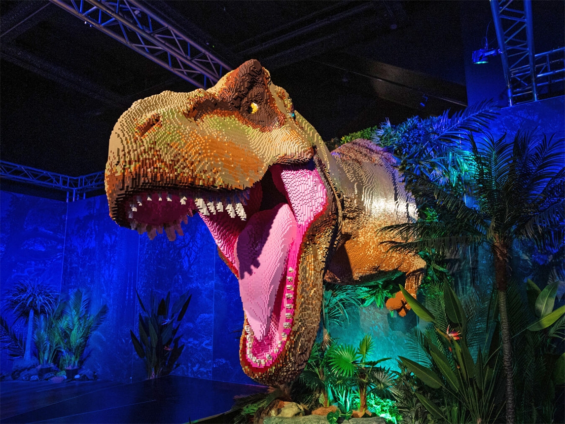Die Dinosaurier ziehen ab dem 19. November im OBEX ein! Die Ausstellung in Oberhausen lädt zu einer spannenden Entdeckungsreise in die Welt der legendären Urzeitwesen ein. Foto: Anna Kucera/Esteban la Tessa