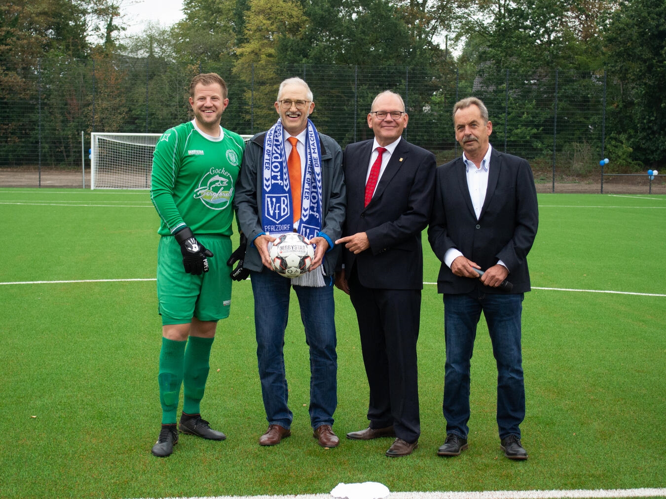 100 Jahre VfB Alemannia Pfalzdorf: Lebendige Vereinsgeschichte "Einweihung Kunstrasenplatz mit Marten und Stefan Joosten, Sportplatz, Meilenstein-Event"