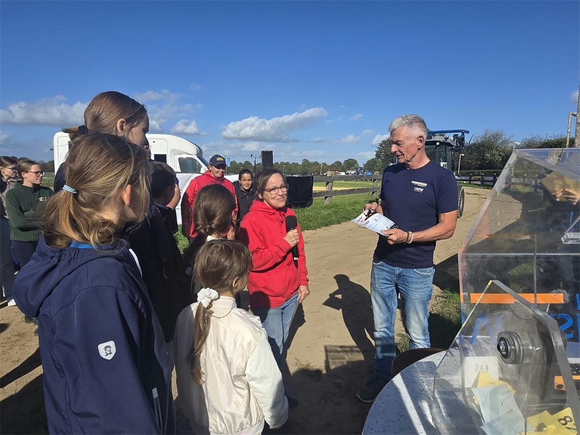 "Charity-Event For Children Living zugunsten der Kinderkrebsklinik Düsseldorf, unterstützt von Uwe Zevens und Mini-Traber-Team"