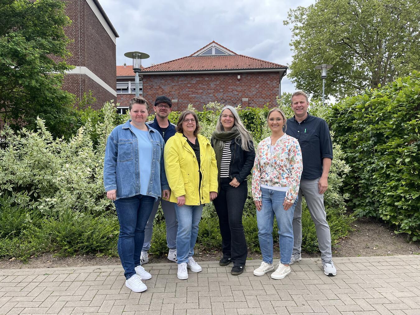 Die Familienlotsen der Stadt Straelen: Nicole Langhorst, Markus Hanßen, Andrea Ripkens, Diana Isermann, Lena Gerling und Dirk „Ele“ Sieben (v.l.n.r.).Foto: Stadt Straelen