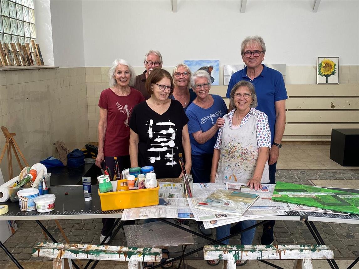 Die Freizeitkünstler Geldern im Alten Wasserwerk in Wachtendonk. Foto: privat