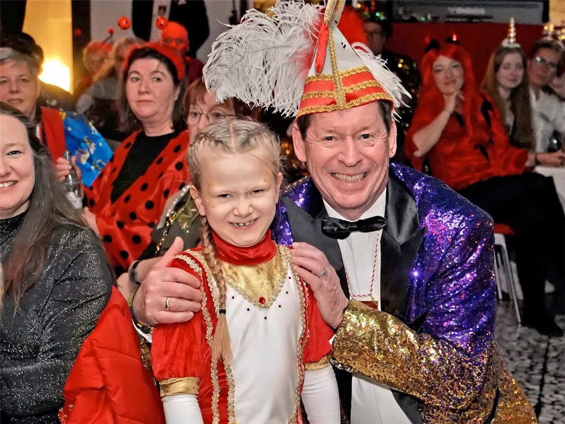 Die Funker-Familie feiert Karneval, der Generationen verbindet. NN-Foto: Rüdiger Dehnen