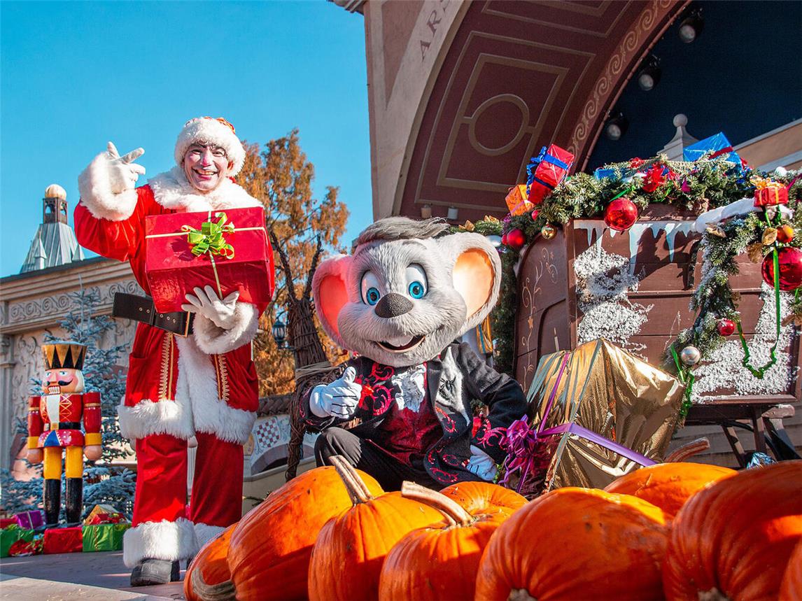 Die Gäste vom Europa-Park dürfen sich auf ein abwechslungsreiches Showprogramm und über 100 Attraktionen freuen. Foto: Europa-Park