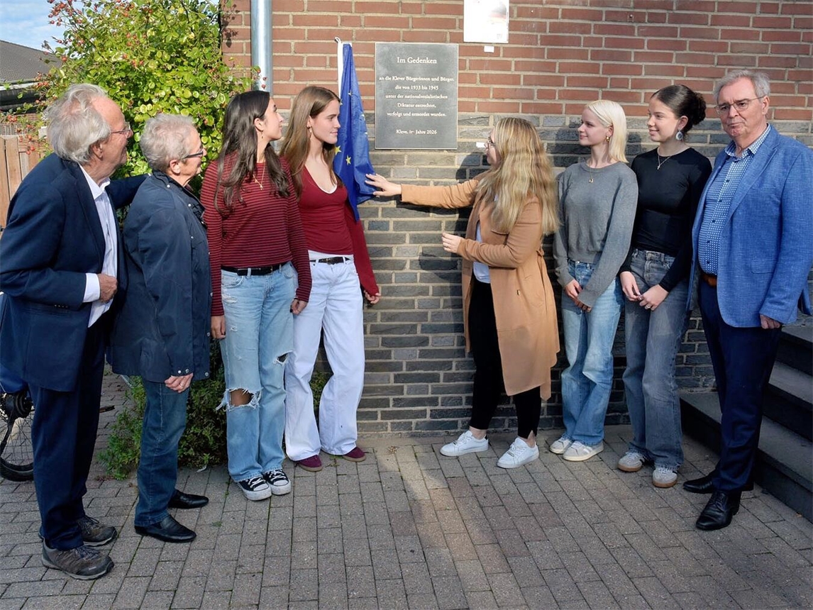 "Gedenktafel-Enthüllung Briener Straße Kleve, Foto von Rüdiger Dehnen"