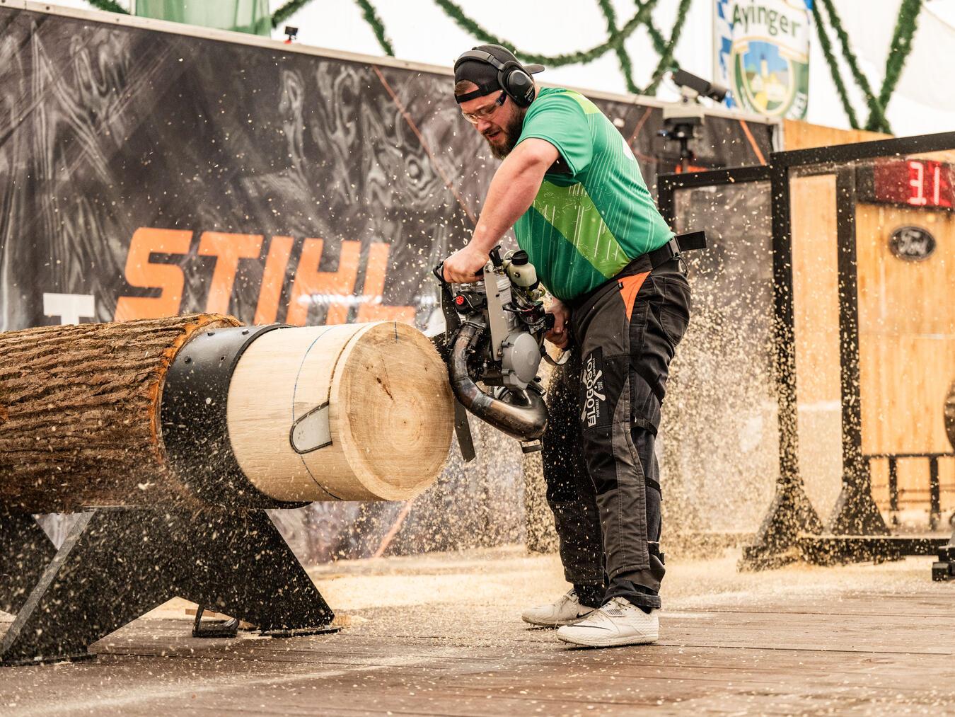„Kalkar radelt“: 13 Orte mit dem Rad erkunden Die großen Kettensägen sind ein wichtiger Bestandteil des Holzfäller-Events. Foto: STIHL TIMBERSPORTS®