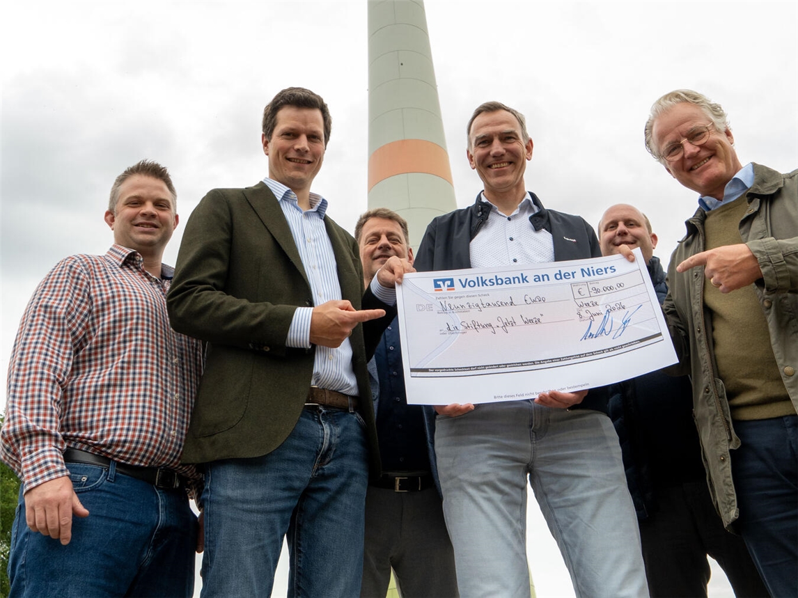 "Häuser Kalbeck und Wissen spenden 90.000 Euro an Stiftung 'Jetzt Weeze', Foto von Gerhard Seybert"