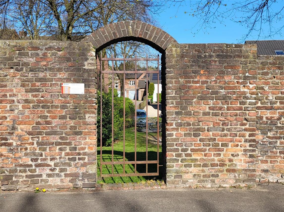 Die Heideberger Mauer ist ein letzter sichtbarer Rest der mittelalterlichen Stadtbefestigung. Foto: VHS Kleve